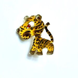 Vintage Enameled Gold Tiger Leopard Cat Brooch Pin Red Rhinestone Eye
